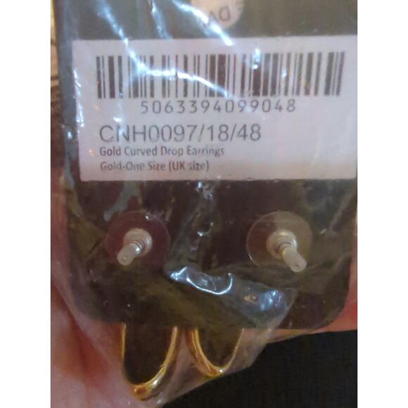 PrettyLittleThing Gold Chainmail Statement Stud Earrings NWT - Picture 4 of 4